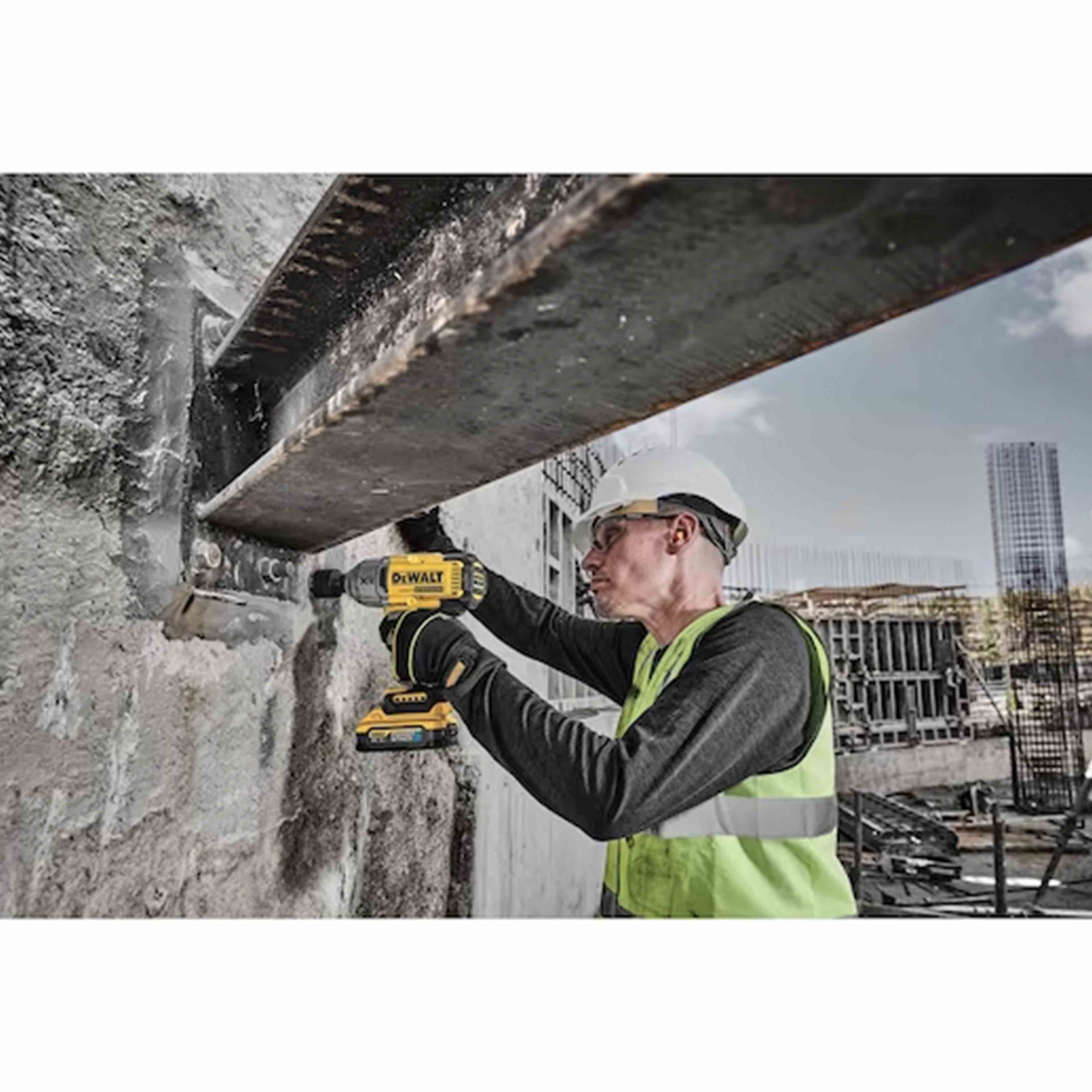 Avvitatore ad impulsi alta potenza 4 modalità 18V XR BRUSHLESS attacco 1/2” M HOG RING (2 batterie Powerstack 5Ah) in VALIGETTA TSTACK e ACCESSORI - DeWALT Avvitatore ad impulsi alta potenza 4 modalità 18V XR BRUSHLESS attacco 1/2” M HOG RING (2 batterie Powerstack 5Ah) in VALIGETTA TSTACK e ACCESSORI - DeWALT